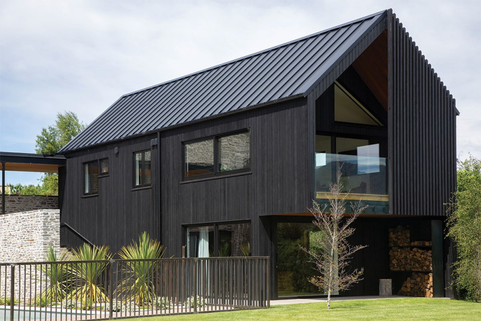 Vulcan Charred Extension - Queenstown, New Zealand | Abodo